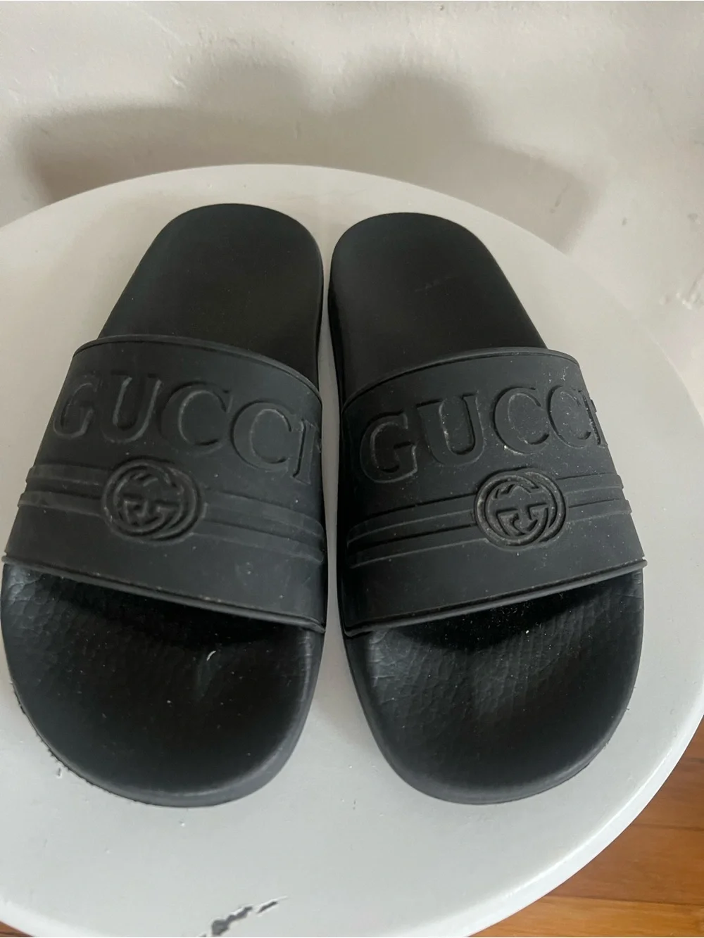Gucci Pursuit Black Embossed Logo Rubber Slides. Size 37.